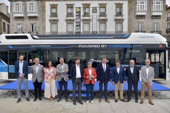 Arrancan en La Coruña autobús con hidrógeno