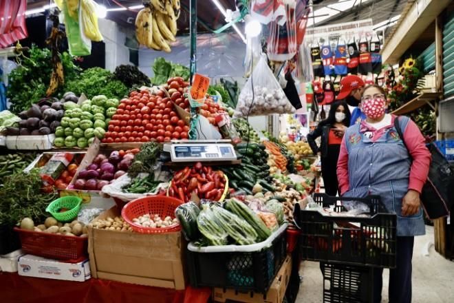 Inflación acelera más de lo previsto y llega a 8.62%