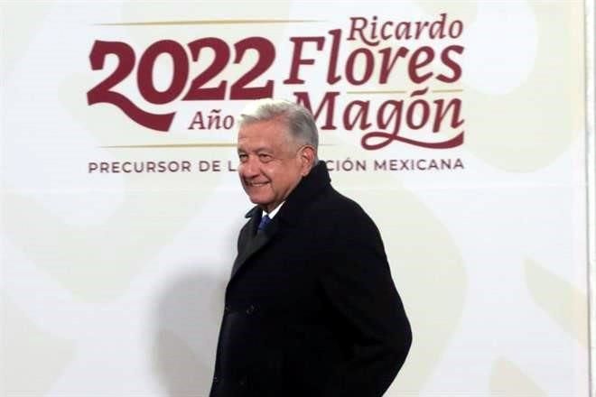 Niega AMLO ideologización de educación