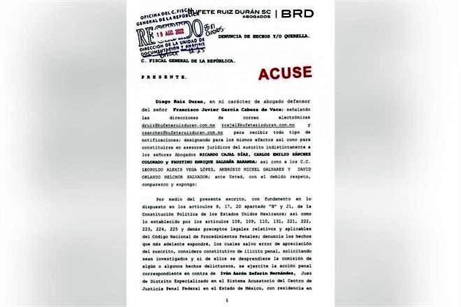 Denuncia Cabeza de Vaca a juez y dos agentes