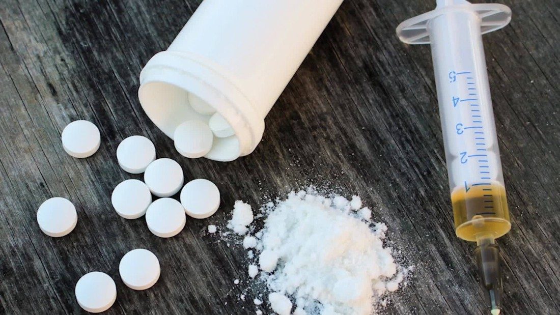 ¿Qué es el fentanilo, la droga que alimenta la epidemia de sobredosis en EE.UU.?