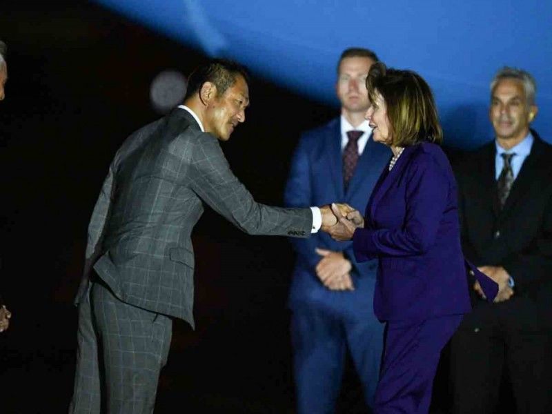 Tras controvertida visita a Taiwán, Pelosi llega a Japón, etapa final de su gira por Asia