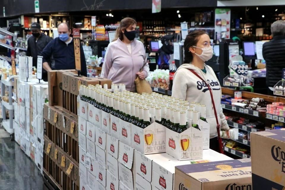 Consumo tropieza en mayo y rompe racha de 10 meses al alza