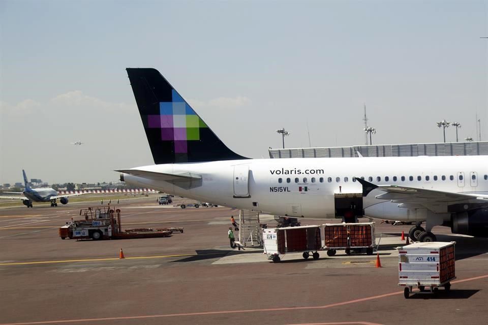 Sector aéreo mexicano acelera el vuelo, pero con turbulencia