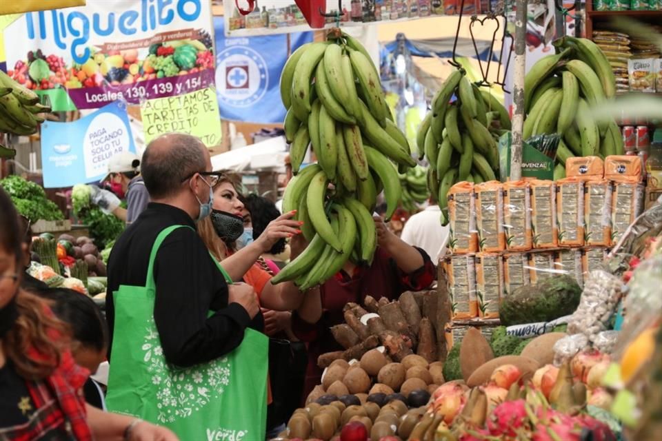 Inflación acelera por segundo mes y supera el 8% anual