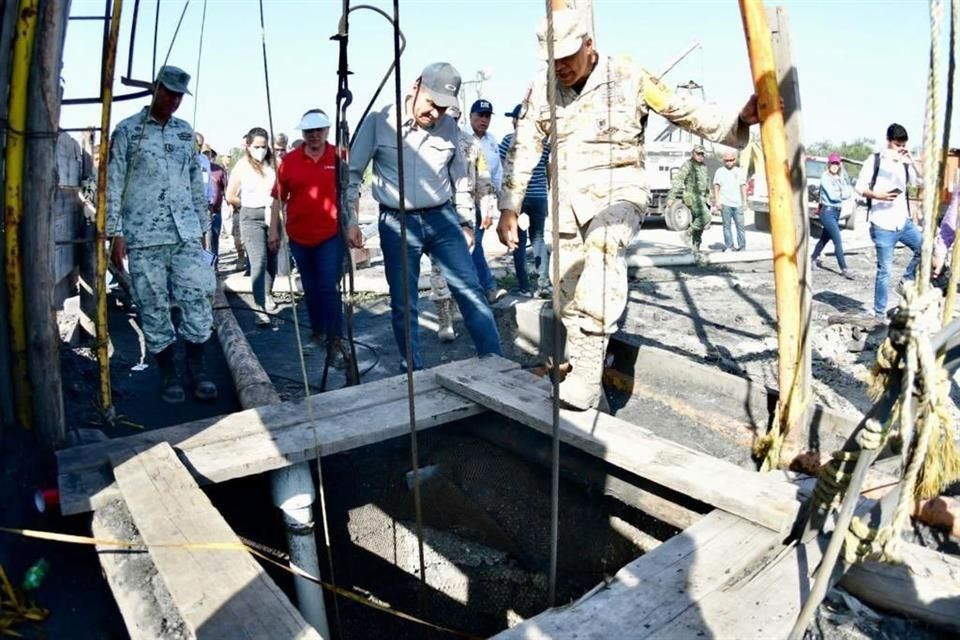 Sube nivel de agua en mina; buscan introducir bombas