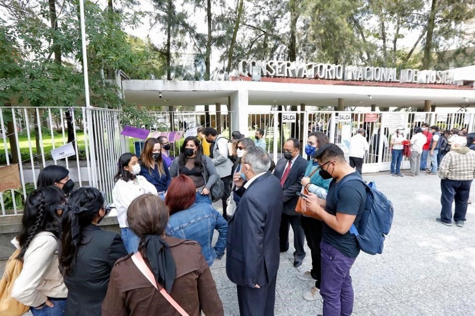 Rechazan a titular de Conservatorio por acoso