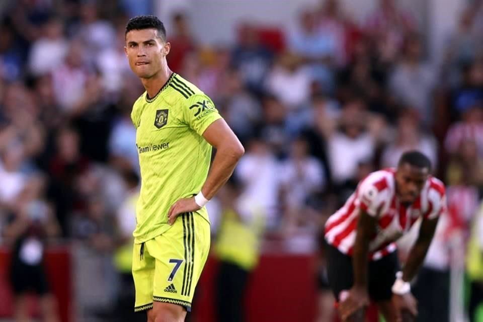 Amonestación condicional para CR7 tras azotar móvil a hincha