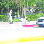 Se infarta y muere en banca de la Alameda