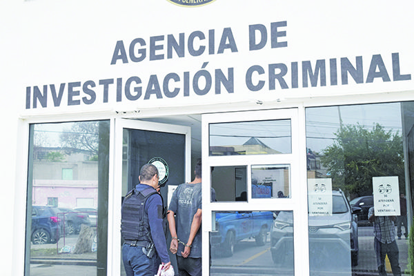 Detienen diario a cinco por posesión de droga