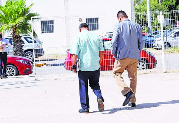 VINCULAN A PROCESO A MÉDICO GOLPEADOR