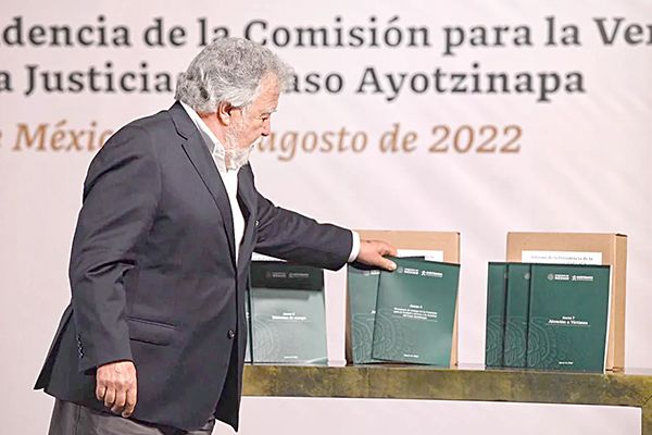 Informe del caso Ayotzinapa confirma que al menos cinco normalistas fueron disueltos en ácido