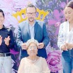 Coronan a Reina del adulto mayor