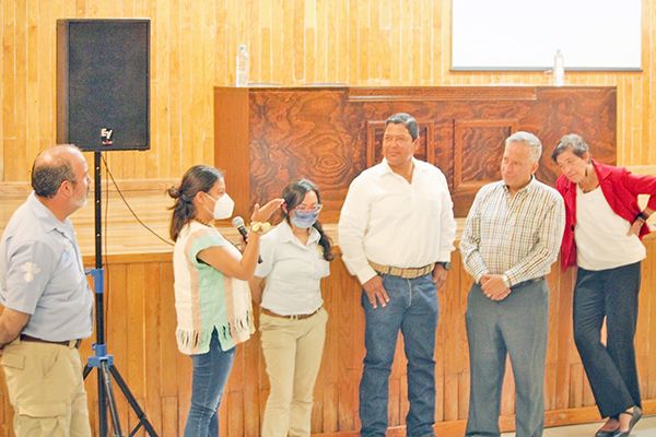 Imparten conferencia de cuidado del agua
