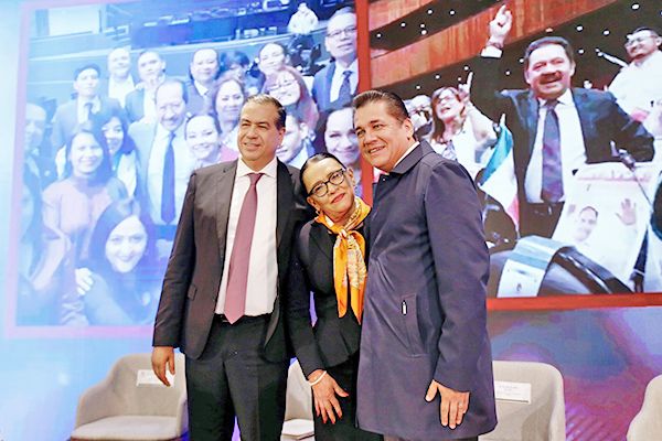 Suspiran por gubernaturas