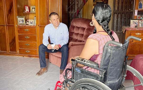 Sigue Hugo Lozano cercano a su gente