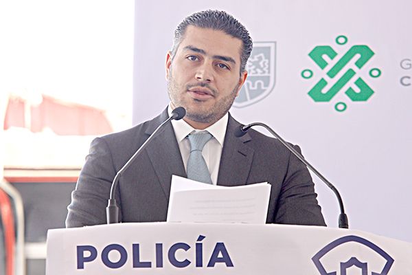 Salpican a Harfuch en caso Iguala