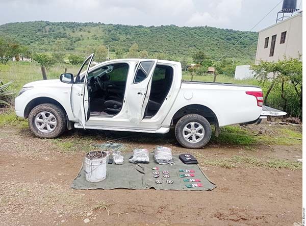 Decomisan narcoarsenal en Jalisco