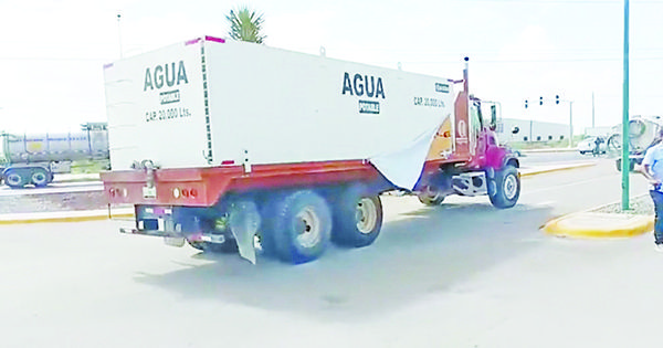 Monclova y Frontera apoyan con agua a NL