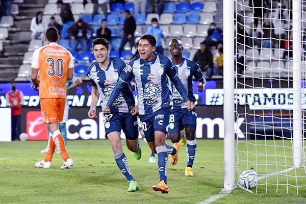 Gana Pachuca a León en duelo de ‘hermanos’
