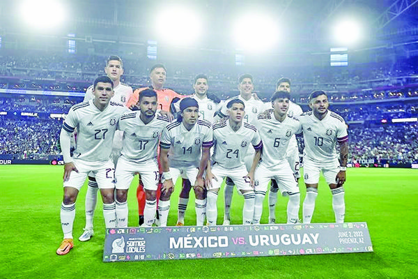 Revela Panini a sus convocados de México para Qatar 2022
