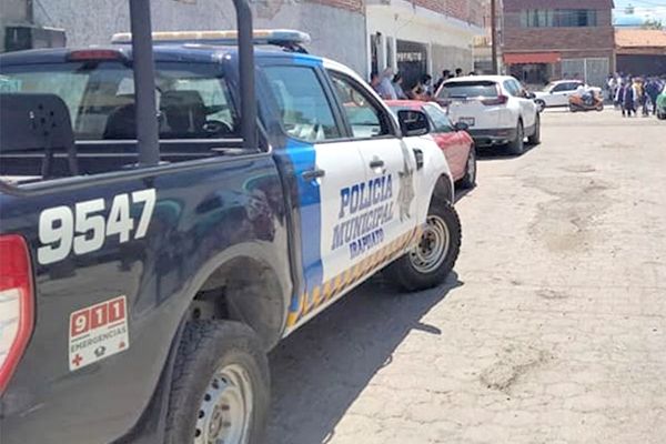 Sicarios irrumpen en casa y matan a padres de familia