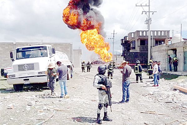 Explota ducto de Pemex en Puebla