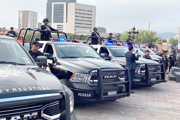 NL entrega patrullas nuevas e incrementa salarios a policías