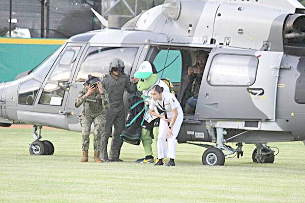 Helicóptero de la Marina es utilizado para viaje de ‘Pochichoco’