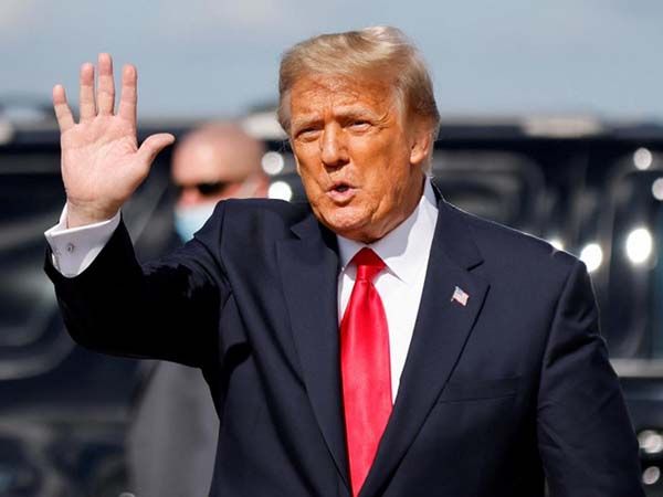 Retiró FBI 10 cajas de residencia de Trump.- WSJ