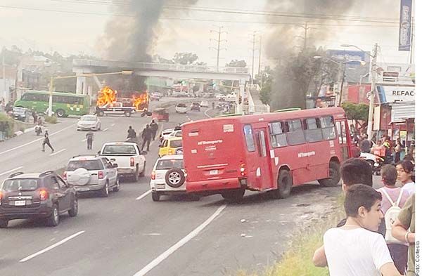 México ‘duerme’ en llamas