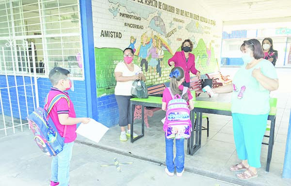 Habrá mega puente en el sistema escolar