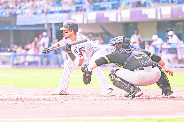 Acereros gana por paliza 11 a 1