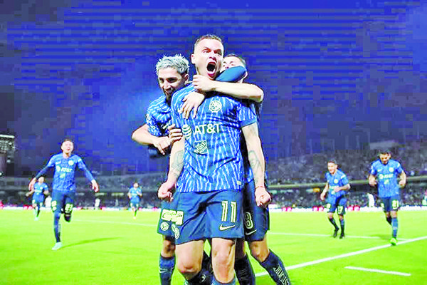Golea América a Pumas en el Olímpico Universitario