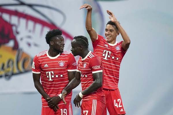 Bayern Múnich luce fuerte pese a salida de Lewandowski