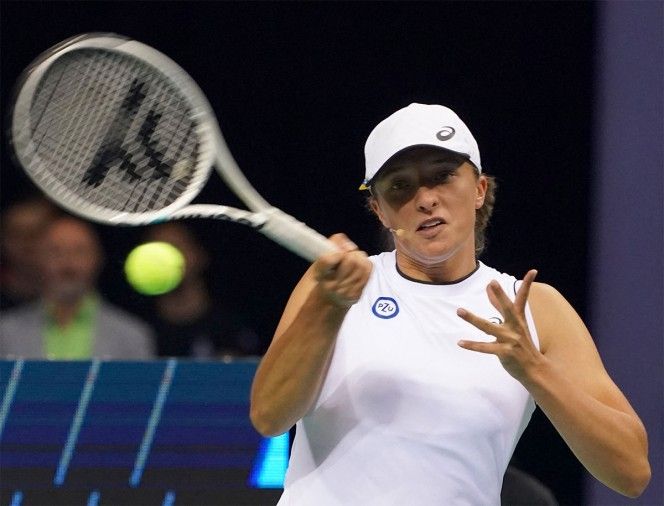 Iga Swiatek se mantiene en la cima del tenis femenil