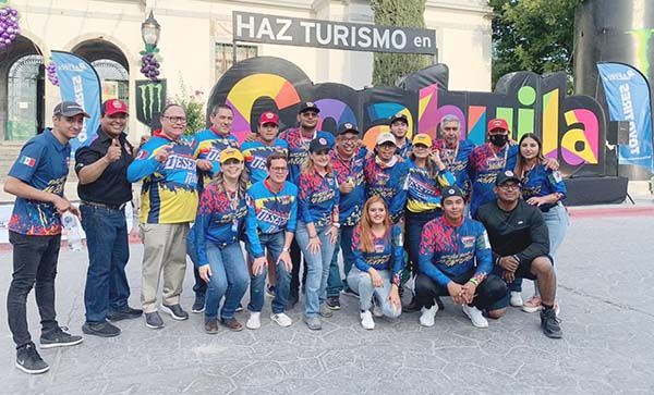 Dan banderazo a Coahuila 1000