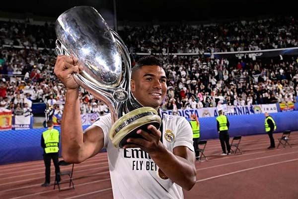 Oficial: Casemiro es jugador del Manchester United