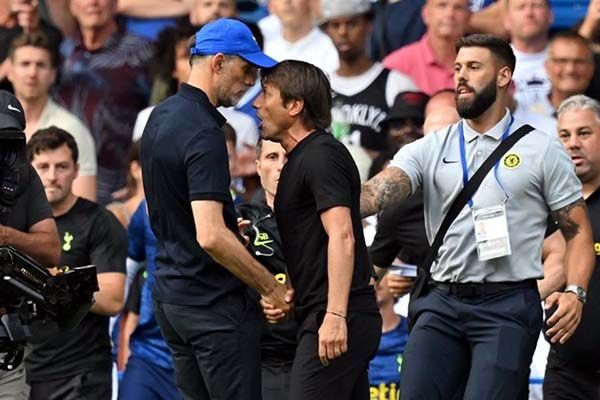 Castigan a Tuchel por altercado con Conte