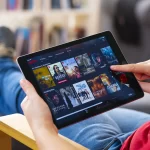 El modelo de Netflix con publicidad no incluiría contenido offline, reporte
