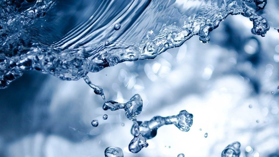 Mexicana especialista en robótica inventa mecanismo que transforma el aire en agua