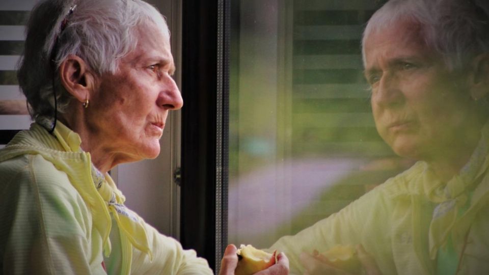 Virus de la Varicela activaría las primeras etapas del Alzheimer, revela estudio de la Universidad de Oxford