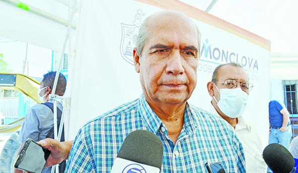 Gestiona Mario Dávila vacunas para menores