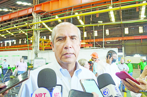 Anuncia Dávila tres industrias