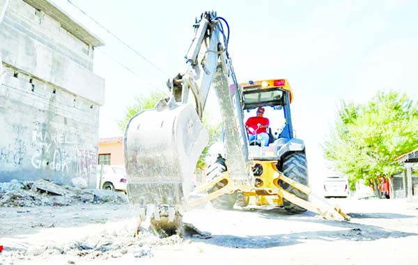 Se encargan de obras constructoras locales