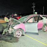 Mujer sobrevive a potente choque