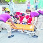 Cafre prepotente embiste a moto