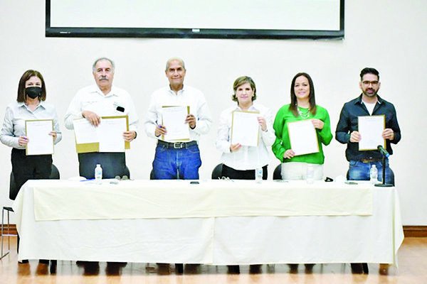 Se une municipio a plan contra embarazo precoz