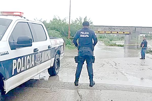 Se inundan más de diez viviendas