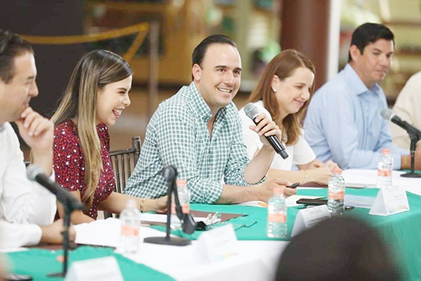 Capacitan a dependencias de atención a la juventud